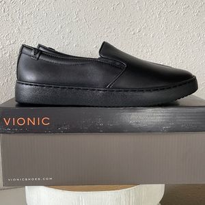 NIB Vionic Black Avery Walking Shoes Sizes 6.5, 7, and 7.5